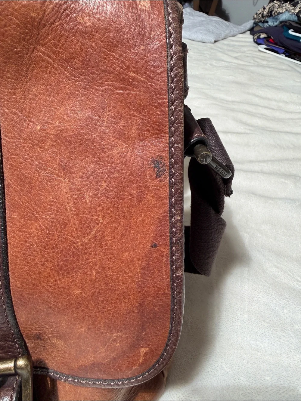 Fossil Vintage Distressed Leather Messenger Bag - Cognac Brown - Fits 15